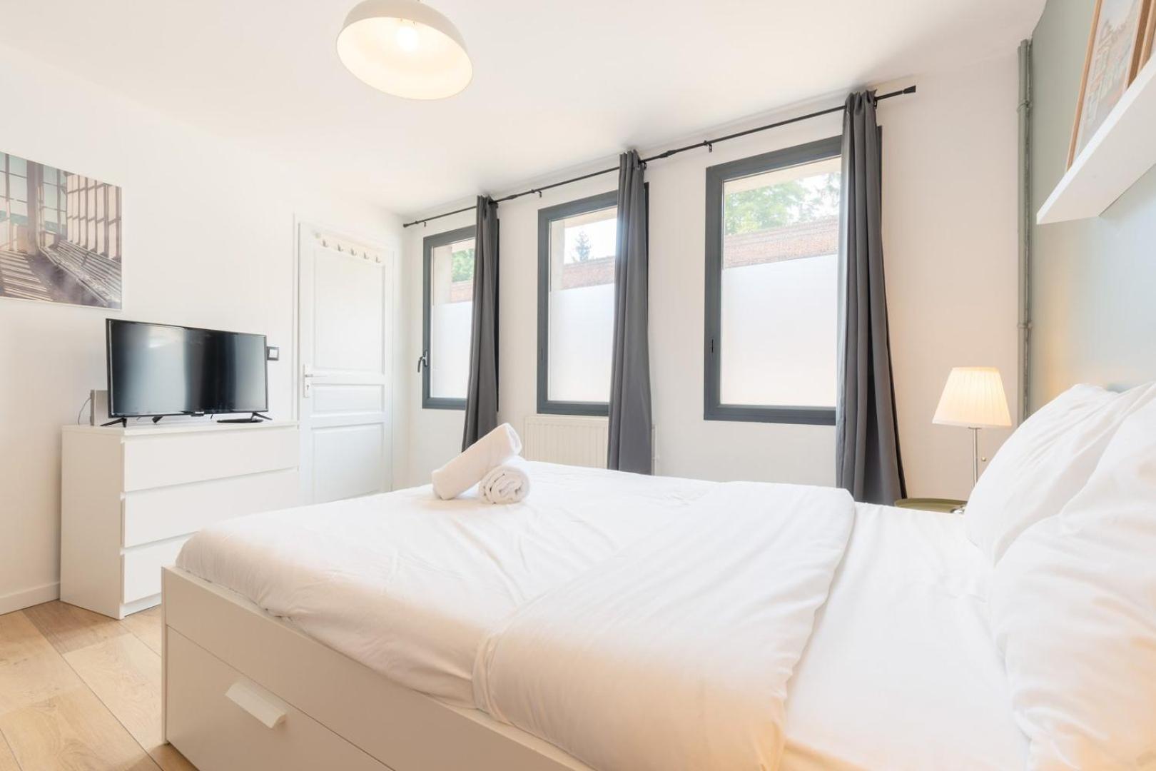 Vieux : Equipped Apartment Lille