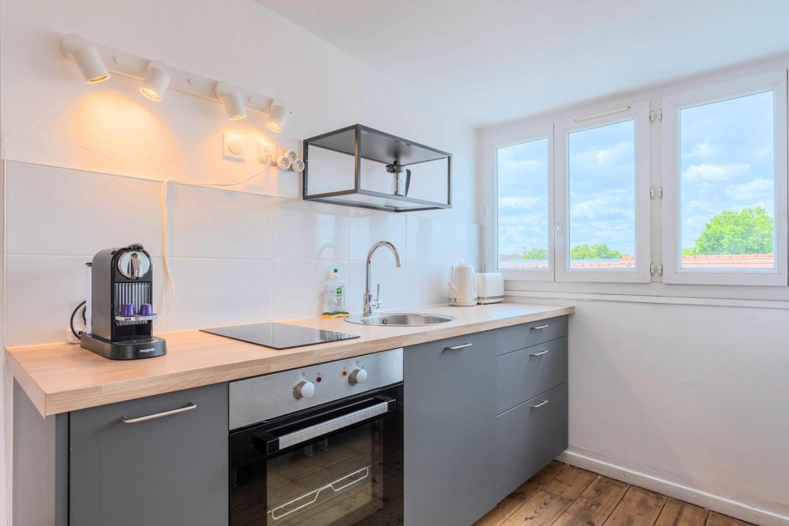 Bright One Bedroom Next To Wazemmes Market Lille