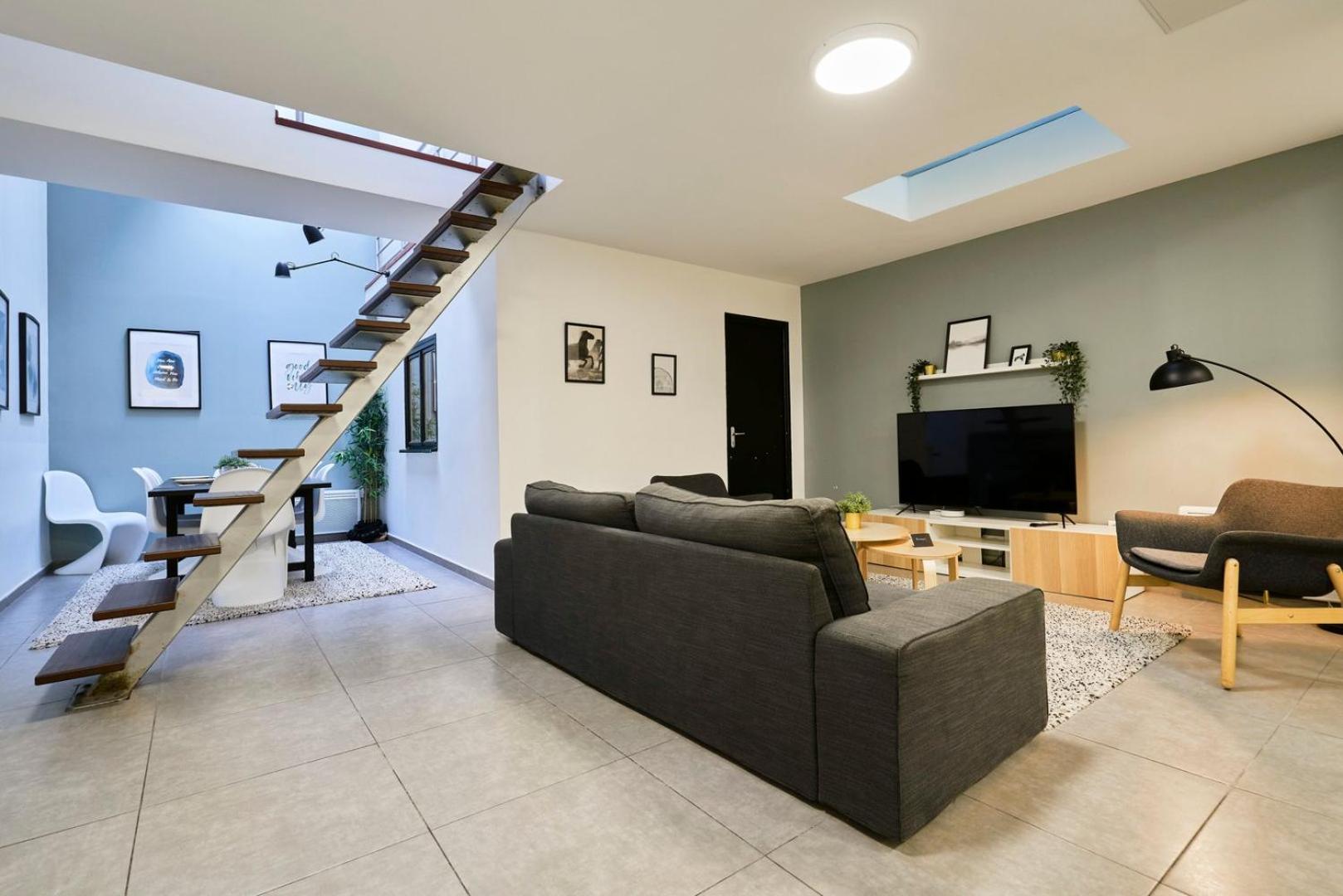 Apartment 4 Bedroom With Parking ! Lille