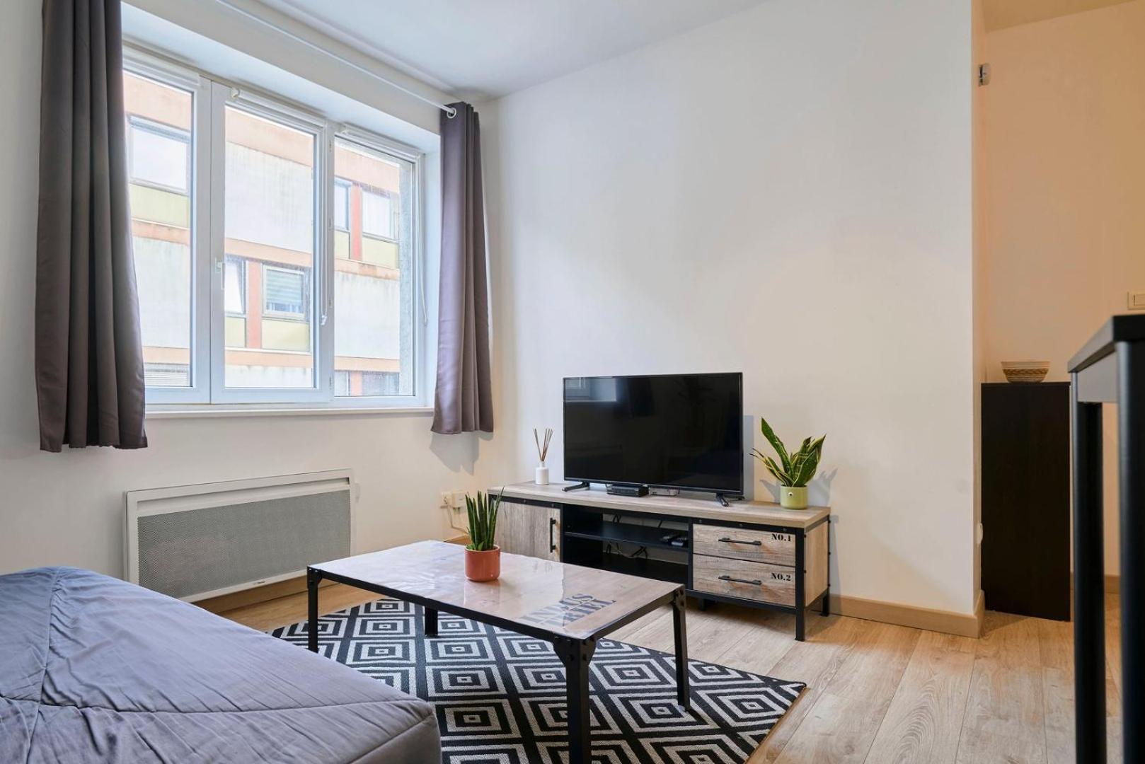 Quiet One-bedroom Flat Close To The Metro *