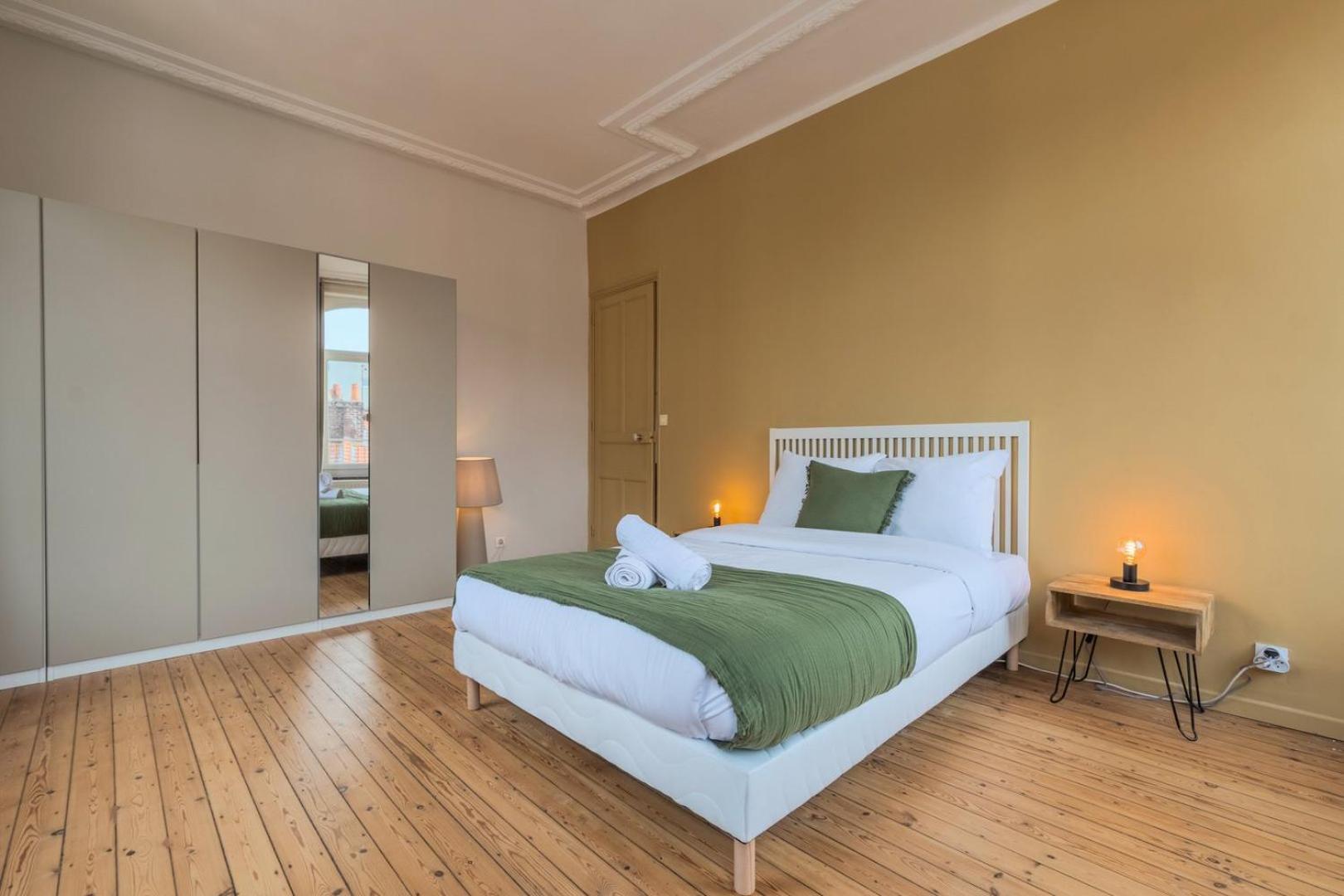 2 Bedroom With Terrace, Near * Lille