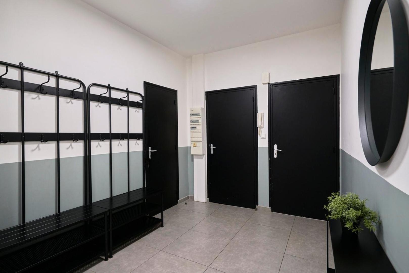 4 Bedroom With Parking !