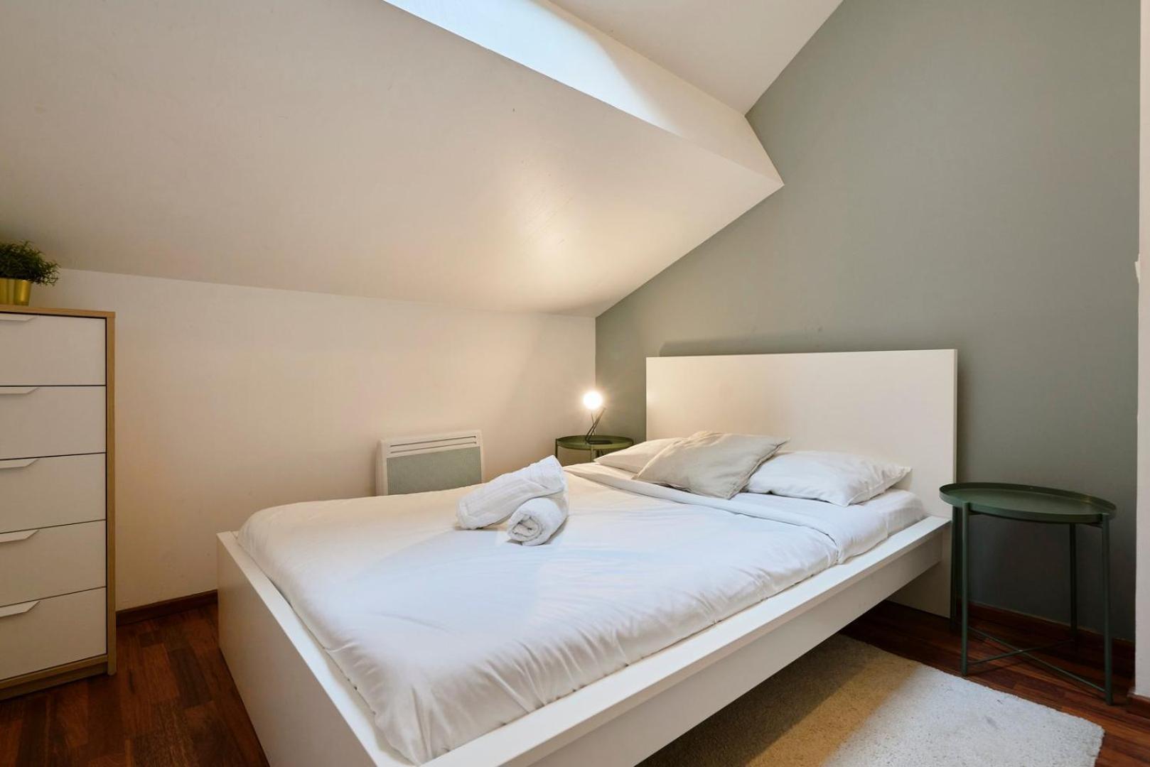 4 Bedroom With Parking ! * Lille