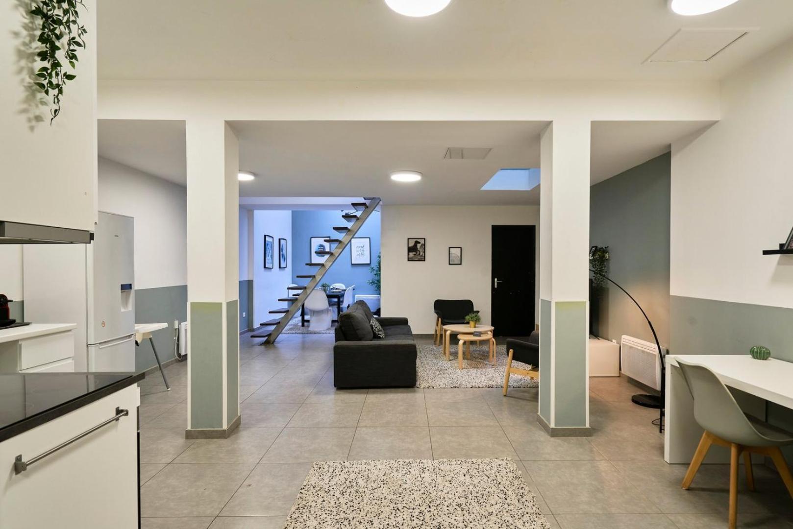 4 Bedroom With Parking ! Appartement Rijsel