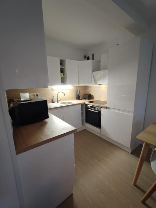 Sweet Apartment *