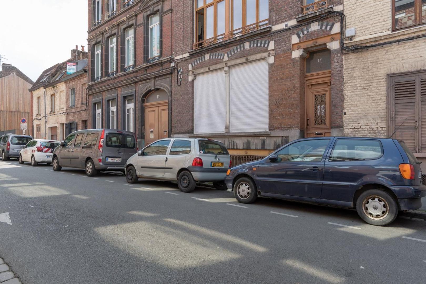 Appartement Wazemmes Lumineux A Cote Du Marche!