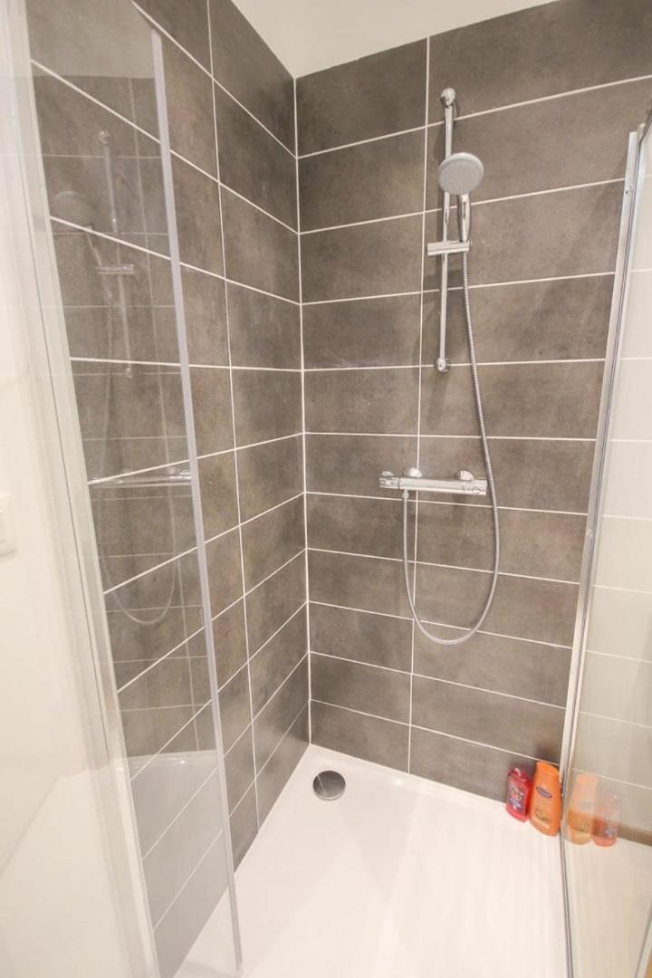 Centre - Superb Equipped Studio!
