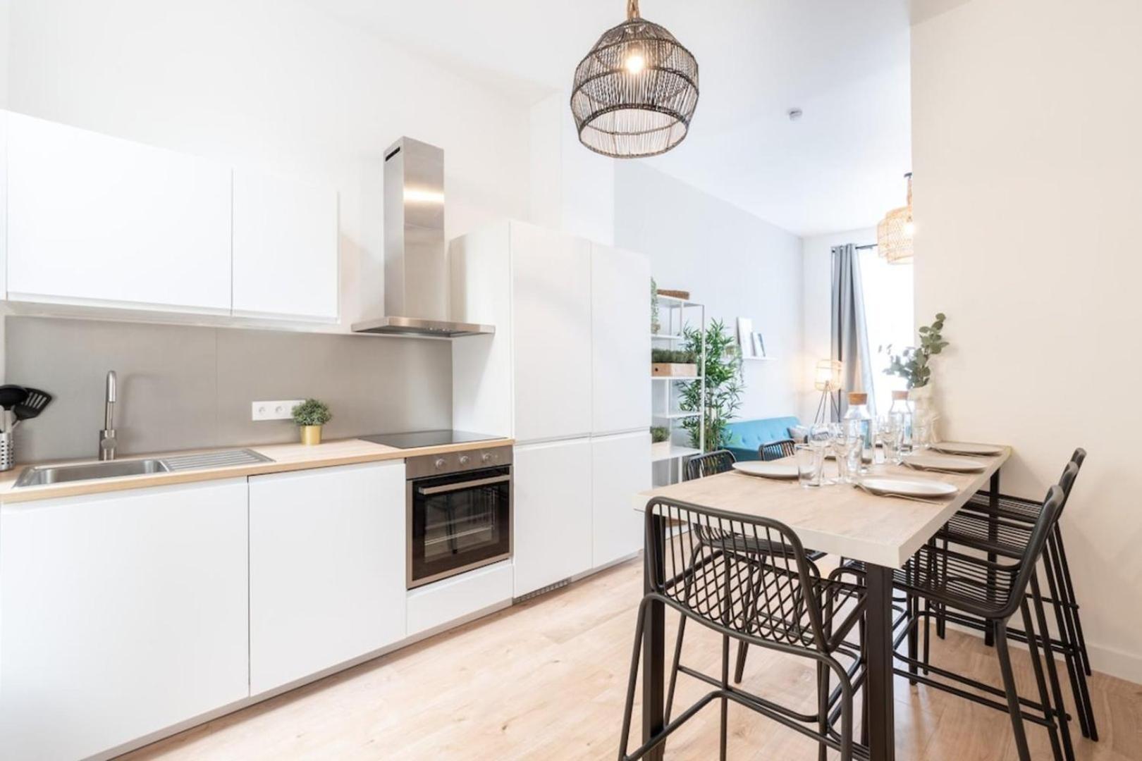 Centre - Flat With Terrace! *