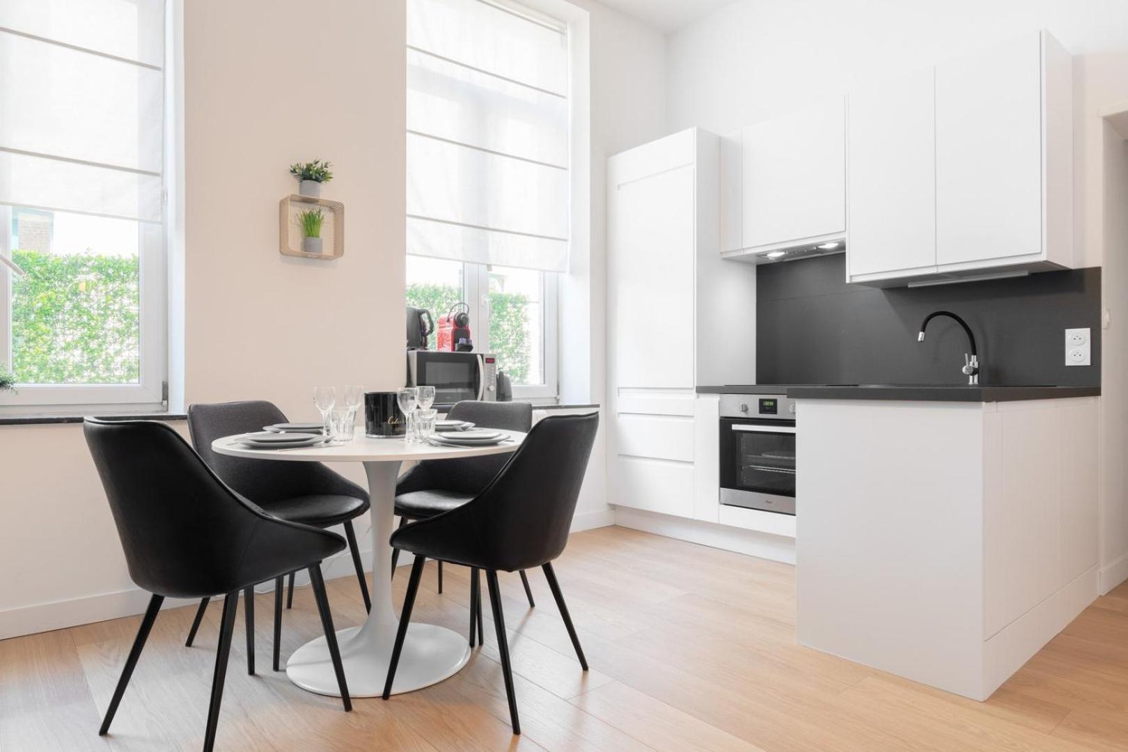 2 Bedrooms In Old Lille! Apartment
