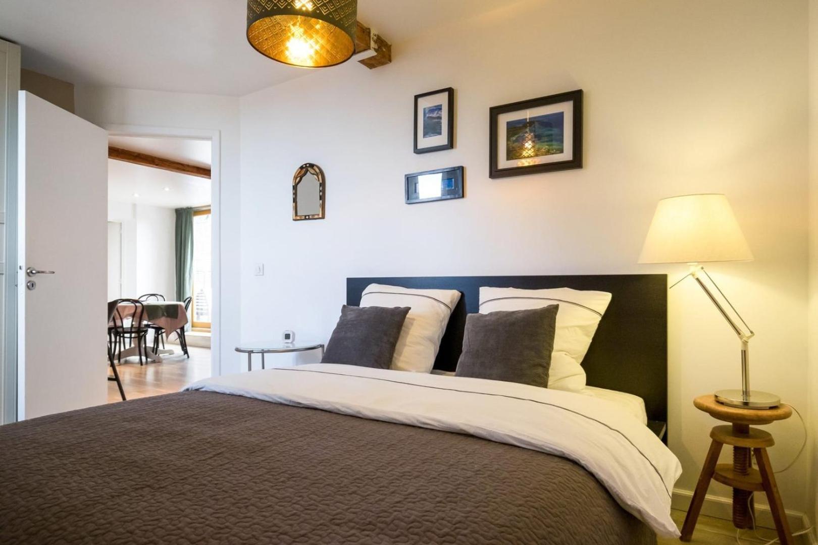 2 Bedroom In The Heart Of The Old Town Lille
