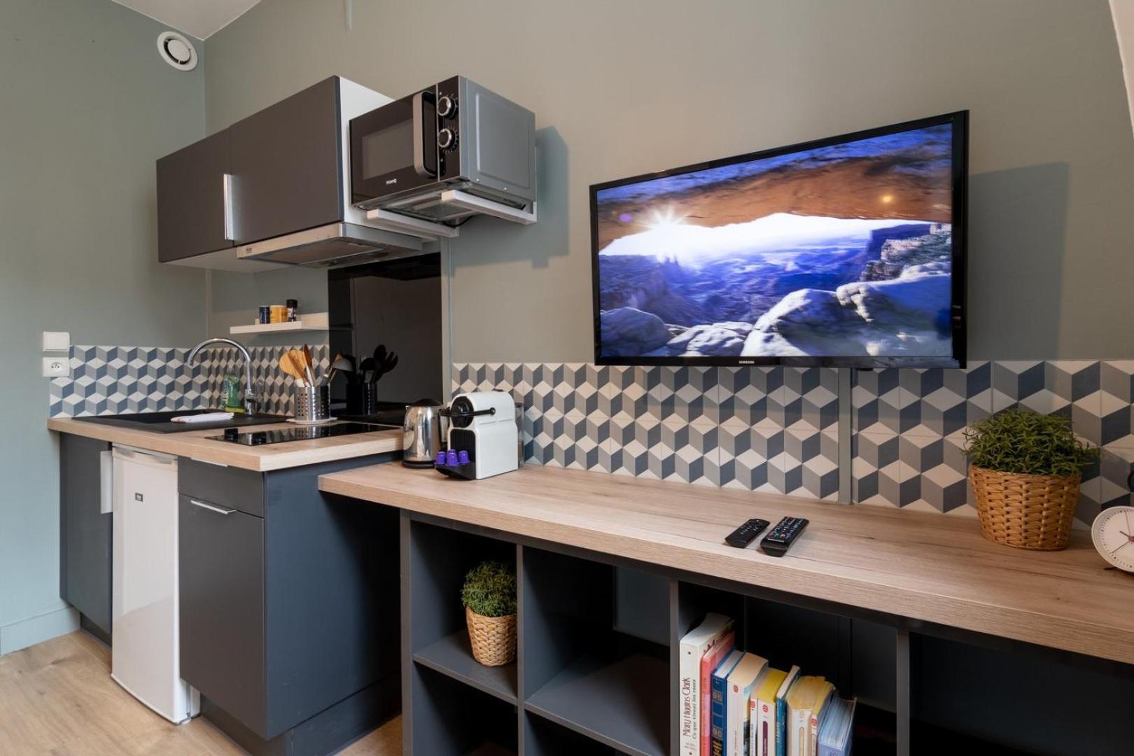 Apartment Hypercentre - And Equipped Studio!