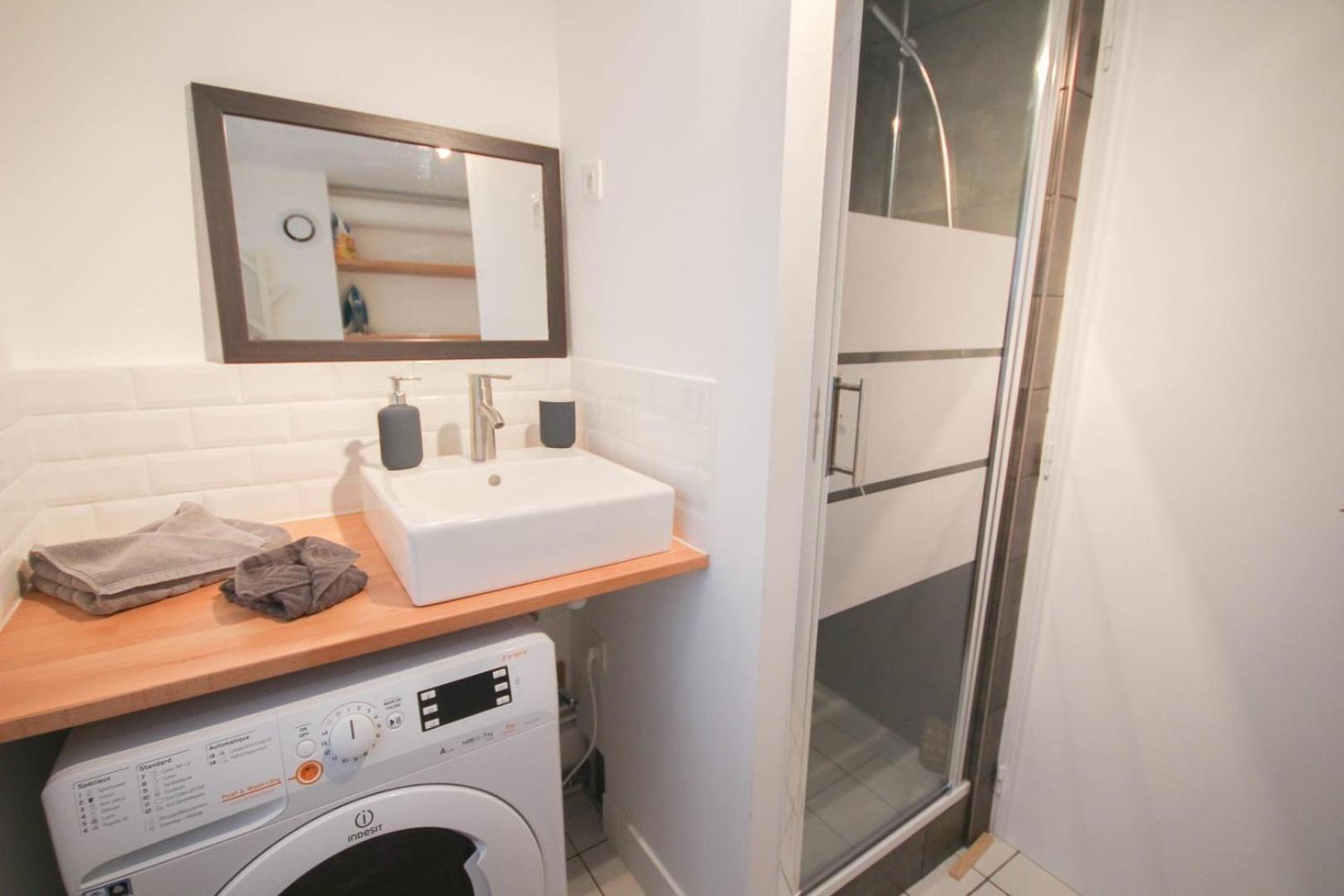 Grand Place Center Apartment