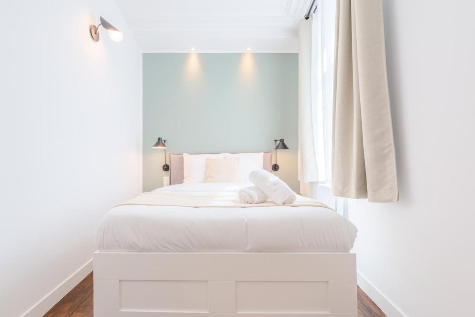 Apartment Renovated 3bed 2bath *