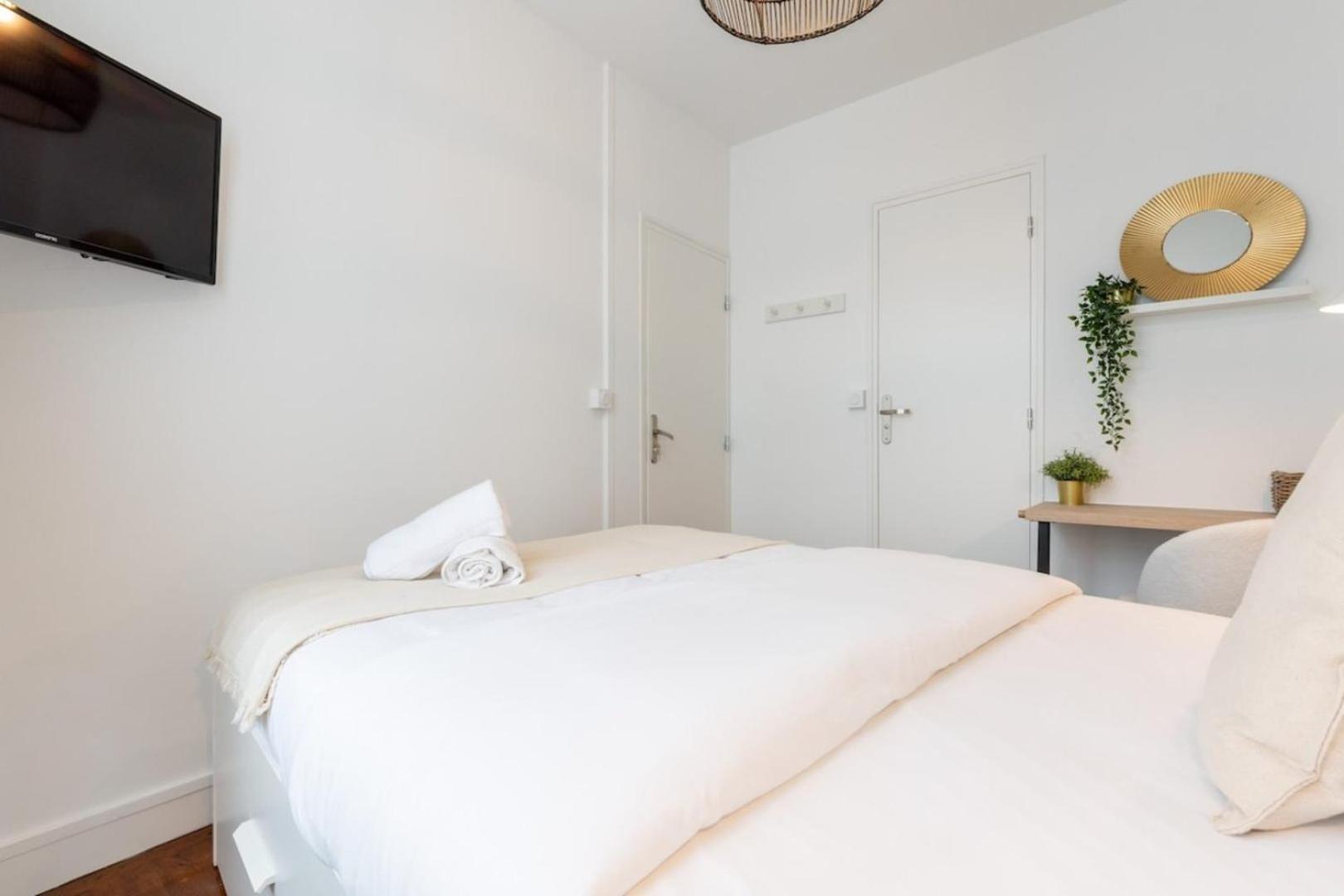 Apartment Renovated 3bed 2bath *