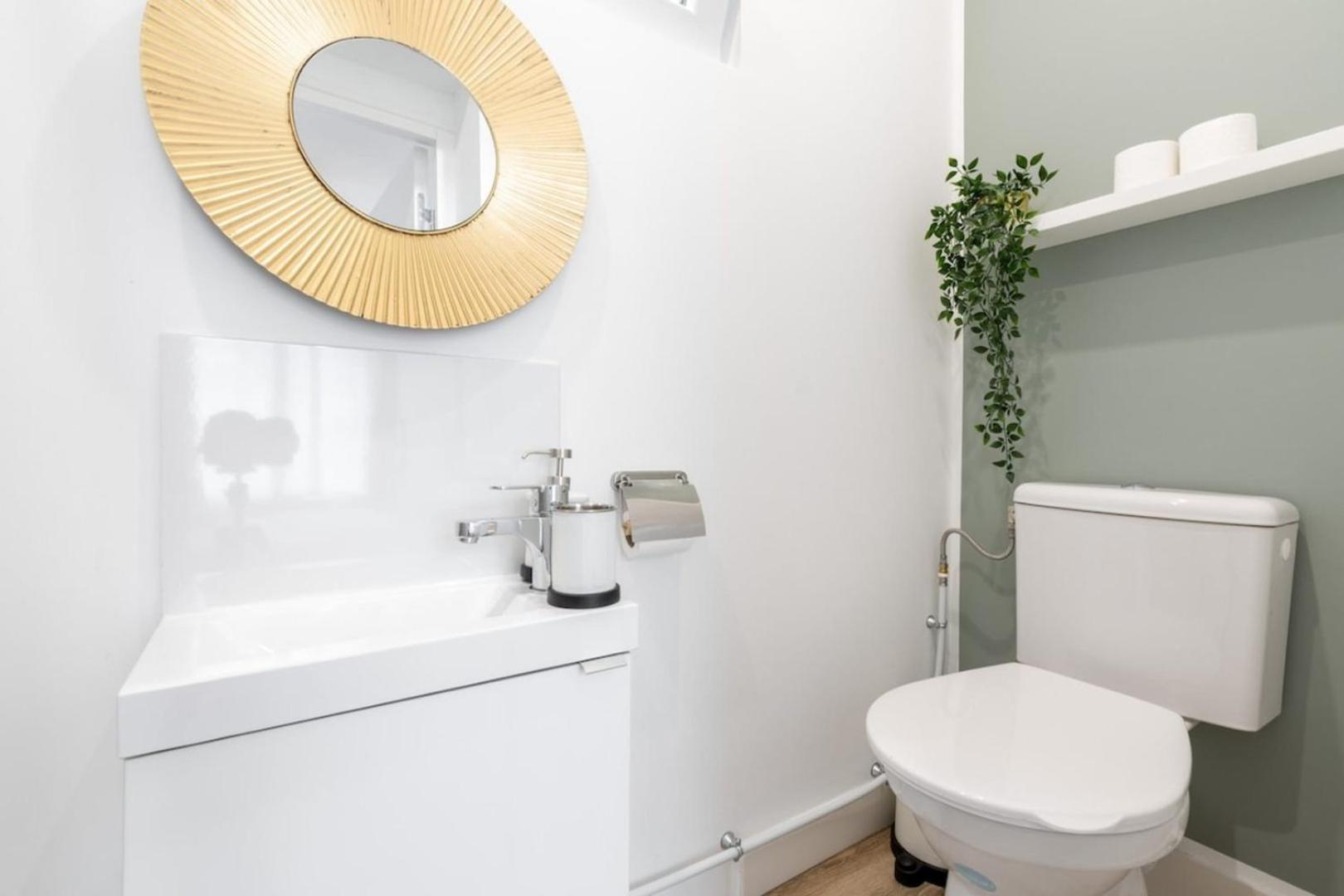 Apartment Renovated 3bed 2bath *
