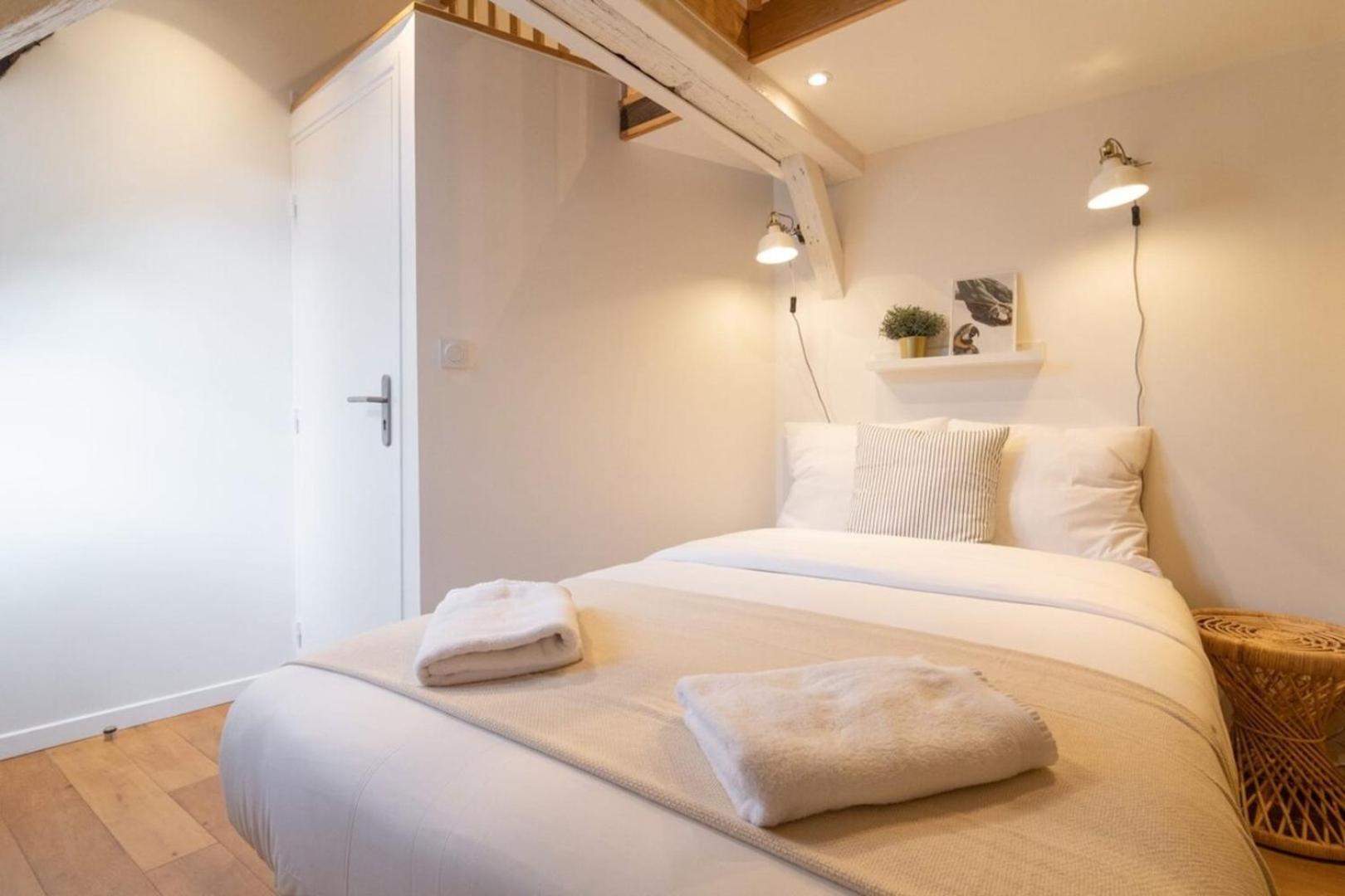 Unique 3 Bed House In Old Lille!