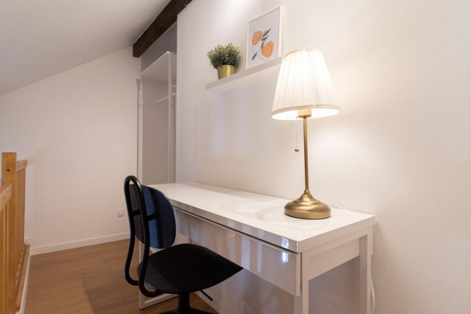 Apartment Unique 3 Bed House In Old Lille!