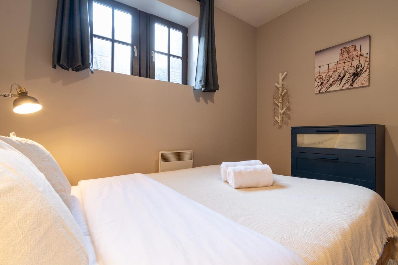 Apartment Vieux On Rue De La Monnaie! *