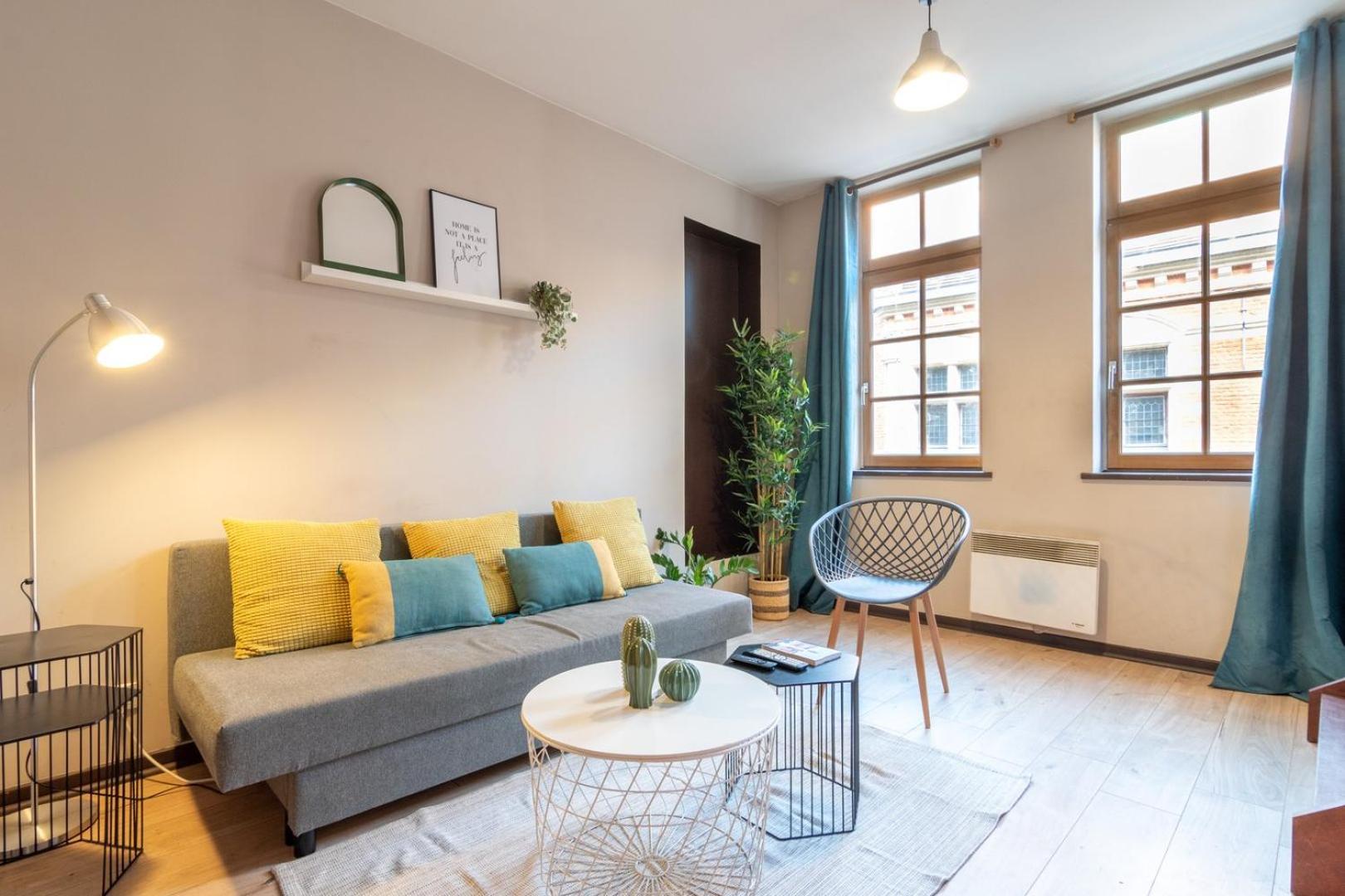 Apartment Vieux On Rue De La Monnaie!
