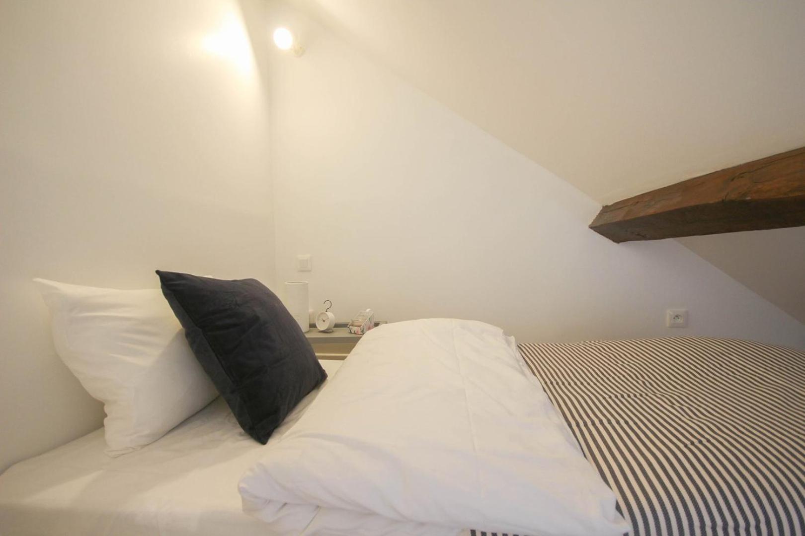 Appartement Vieux Lille: Bright, Functional *