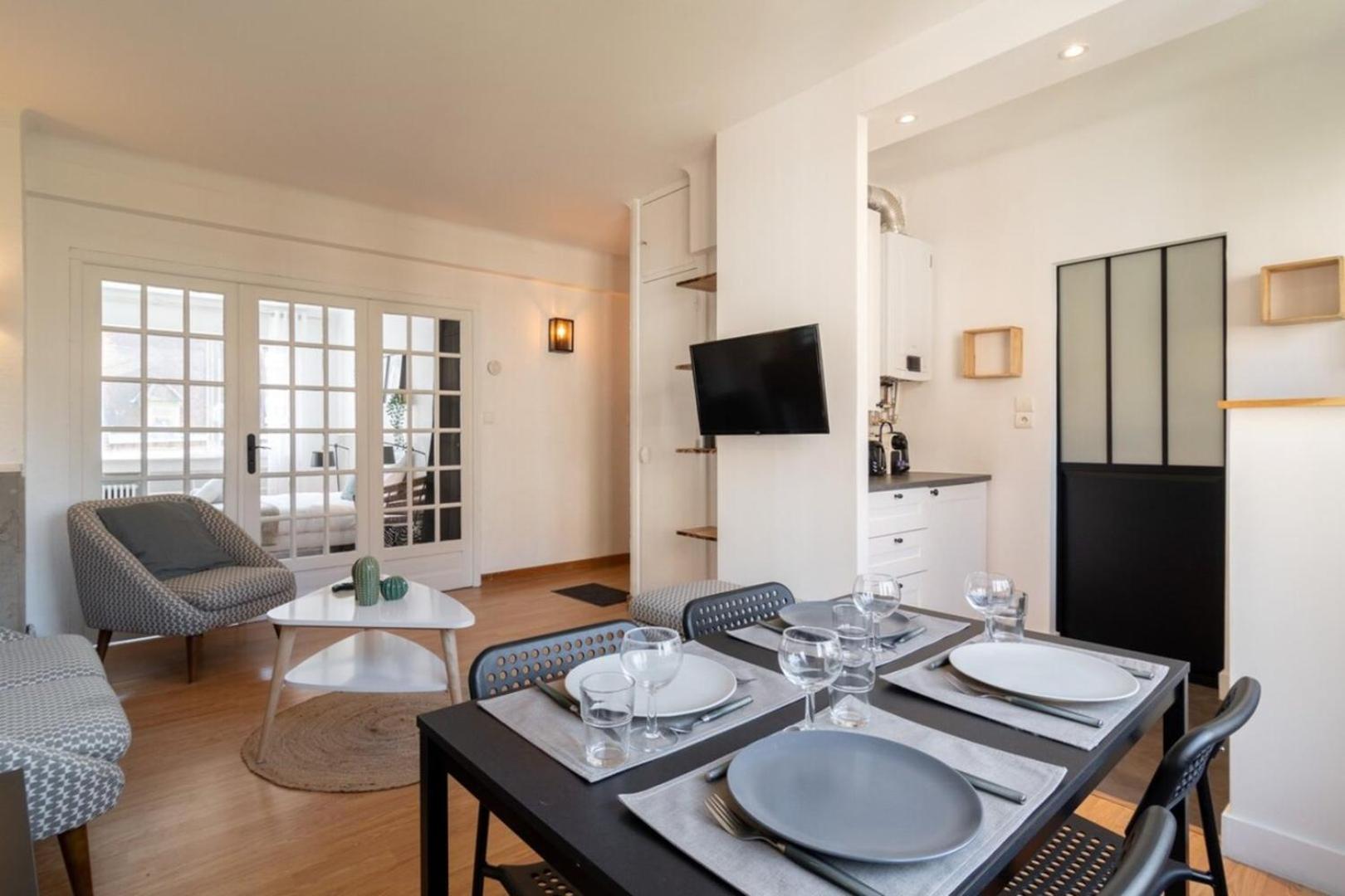 Apartment Vieux Bright Fully-equipped Apartment!