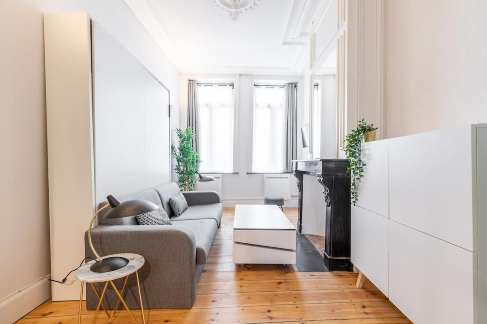 Apartment Vieux - Nice Studio With Terrace