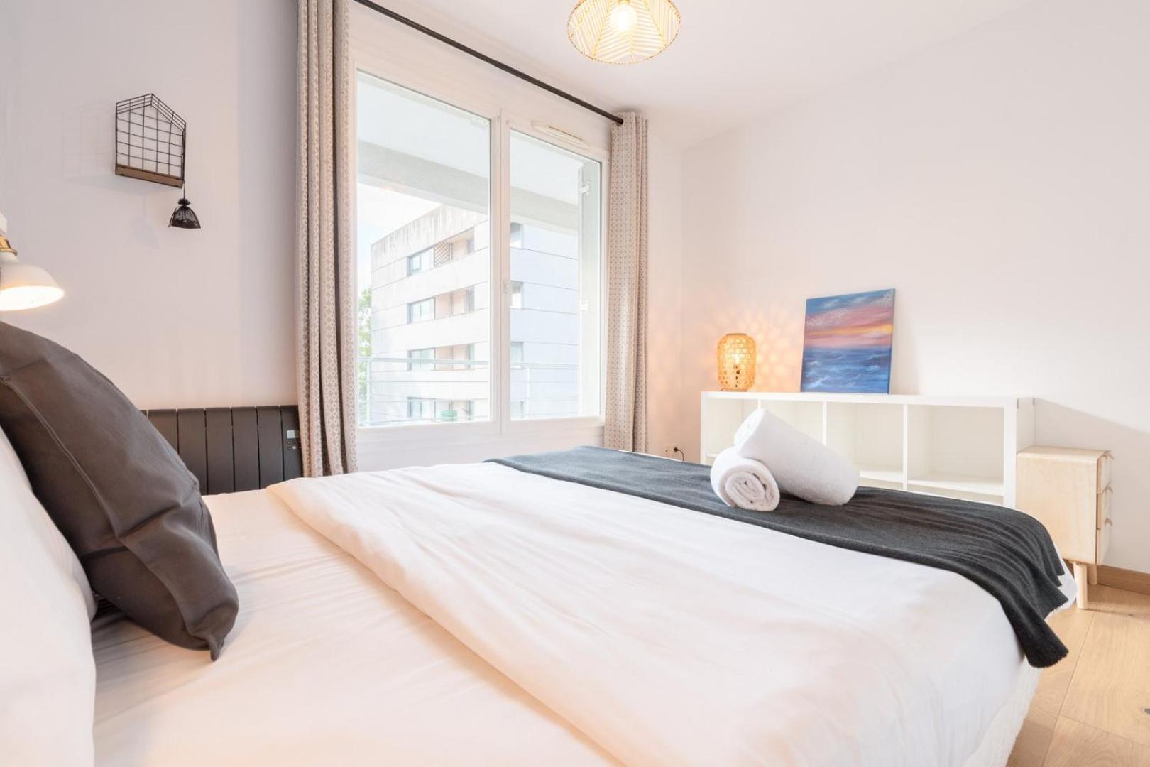 Apartment Beautiful Equipped Near Train Parking