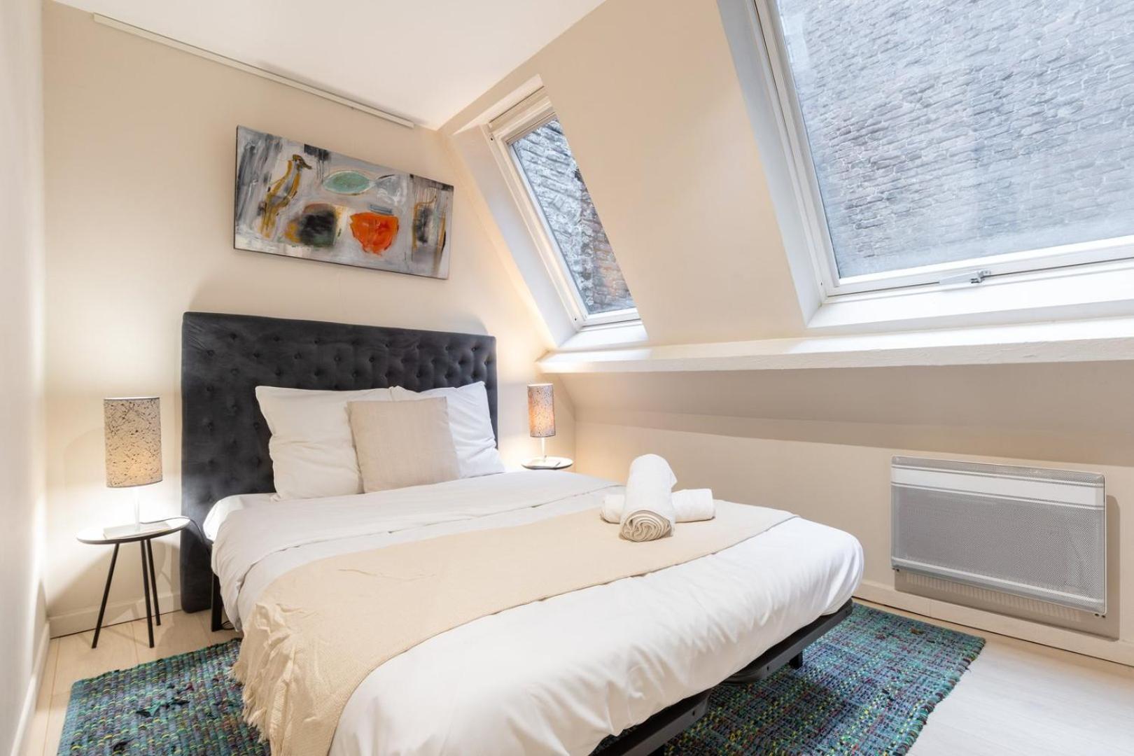 Apartment Old - Superb 2 Bedrooms. *
