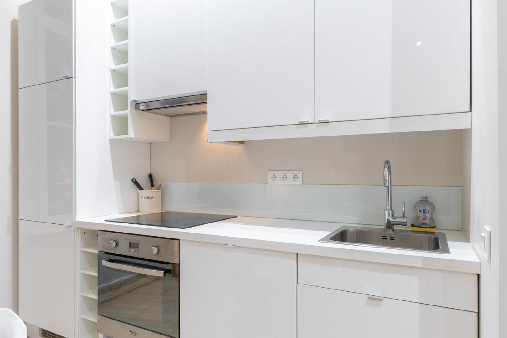 Old - Superb 2 Bedrooms.