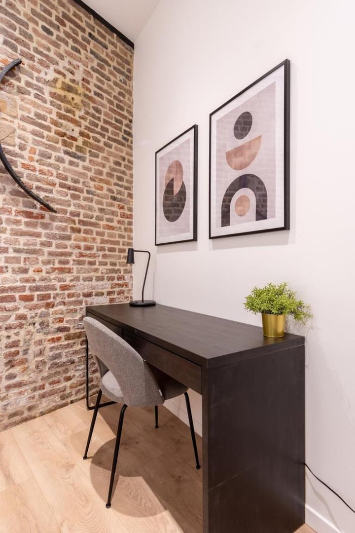 Apartment Character In The Heart Of Old *