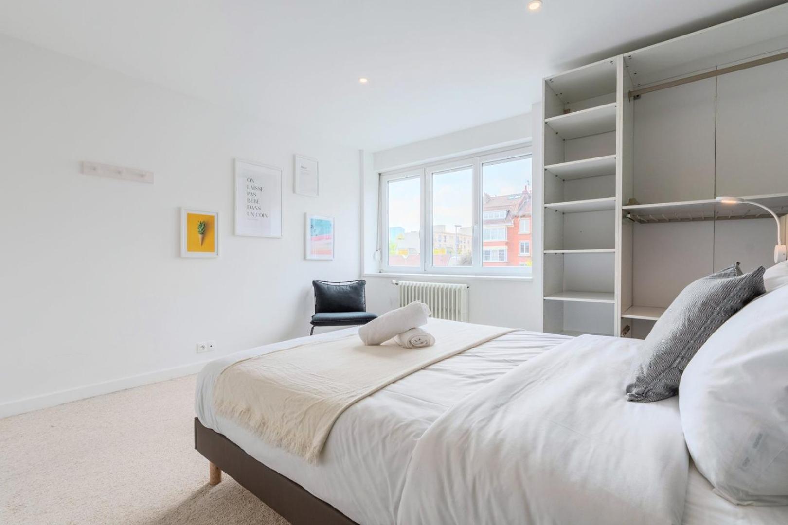 Large 130 M² 4-bedroom Apartment Lille