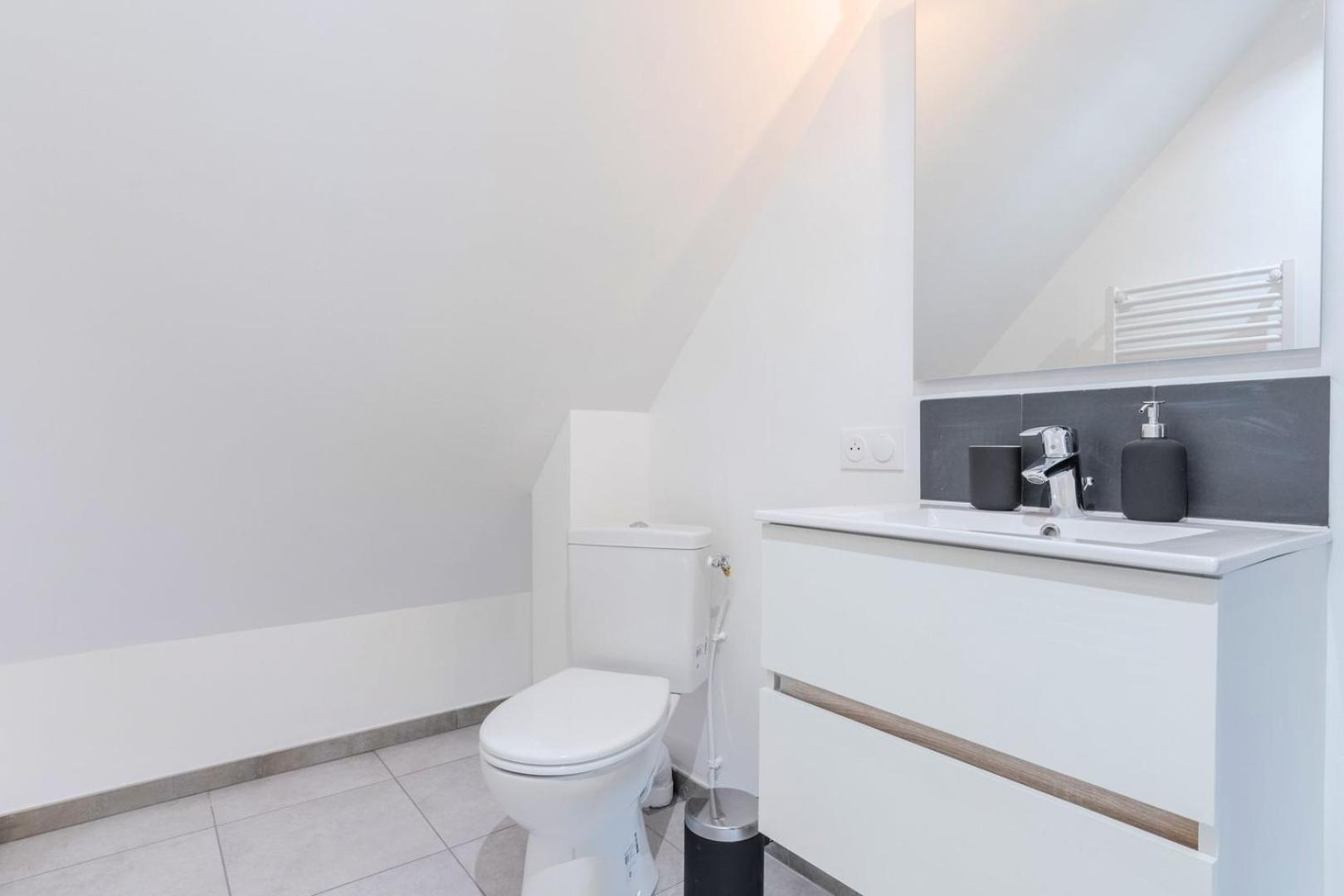Bright 3-bedroom 2-bathroom Flat Appartement