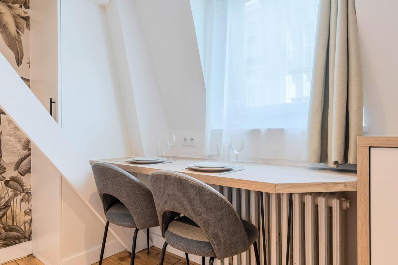 Beaux Arts Equipped Apartment *