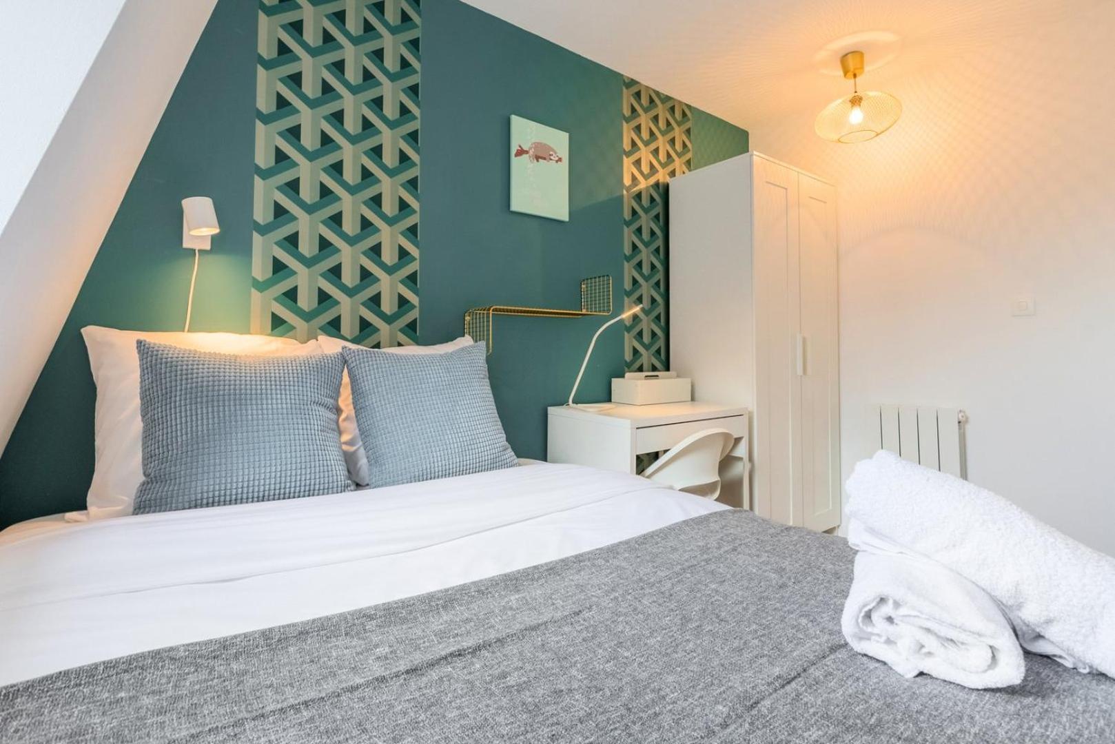 Proche Wazemmes/jb Lebas - 2 Bed Apartment *