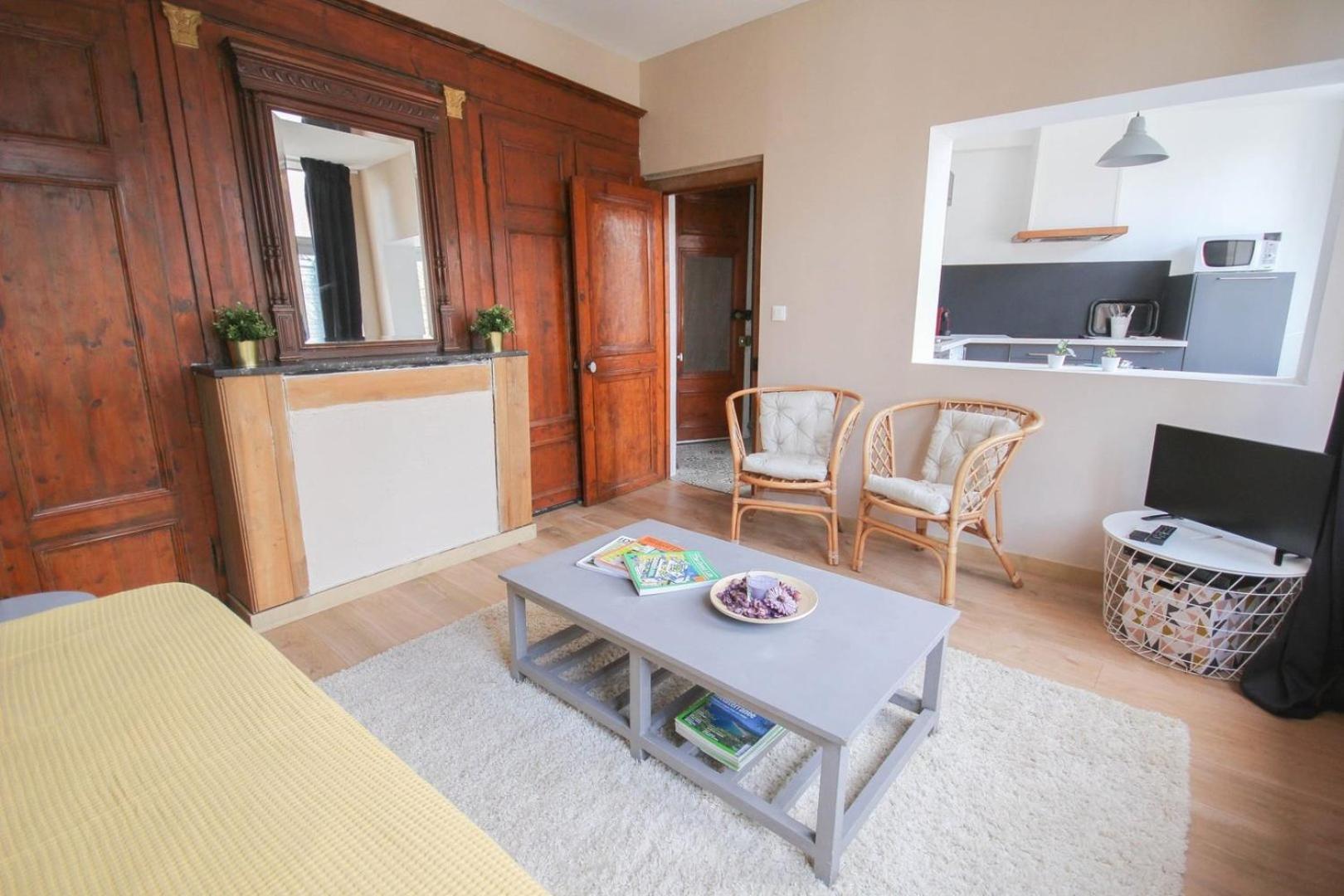 Apartment Charming Old In Old
