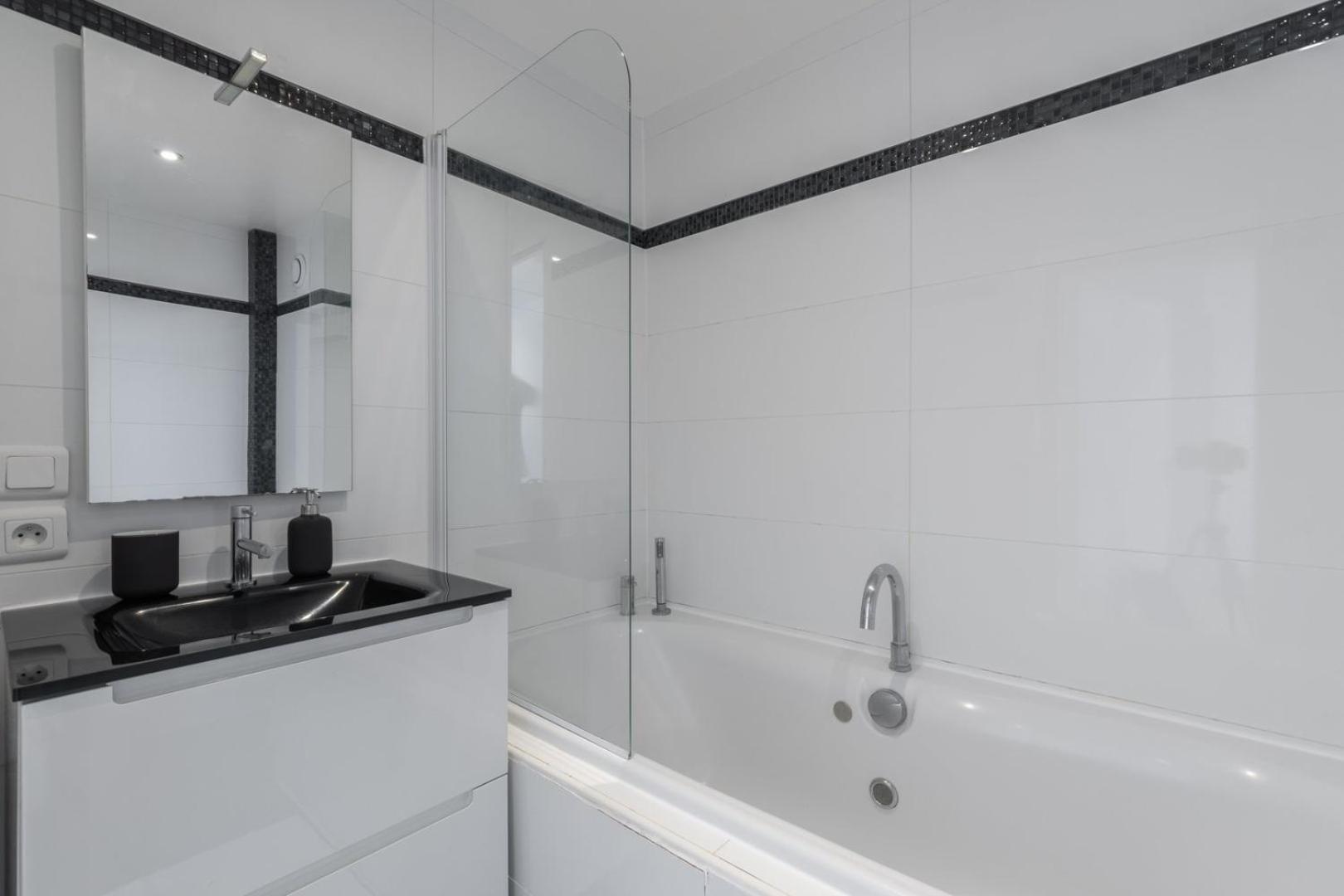 Apartment Charming Bright Flat In Vieux Lille.
