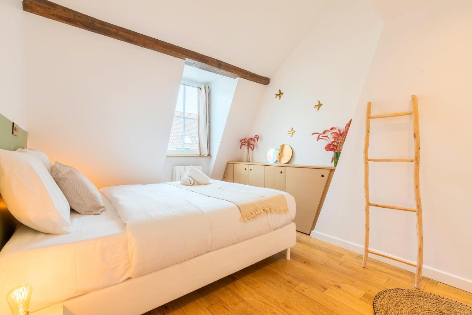 Charming Bright Flat In Vieux Lille. Apartment