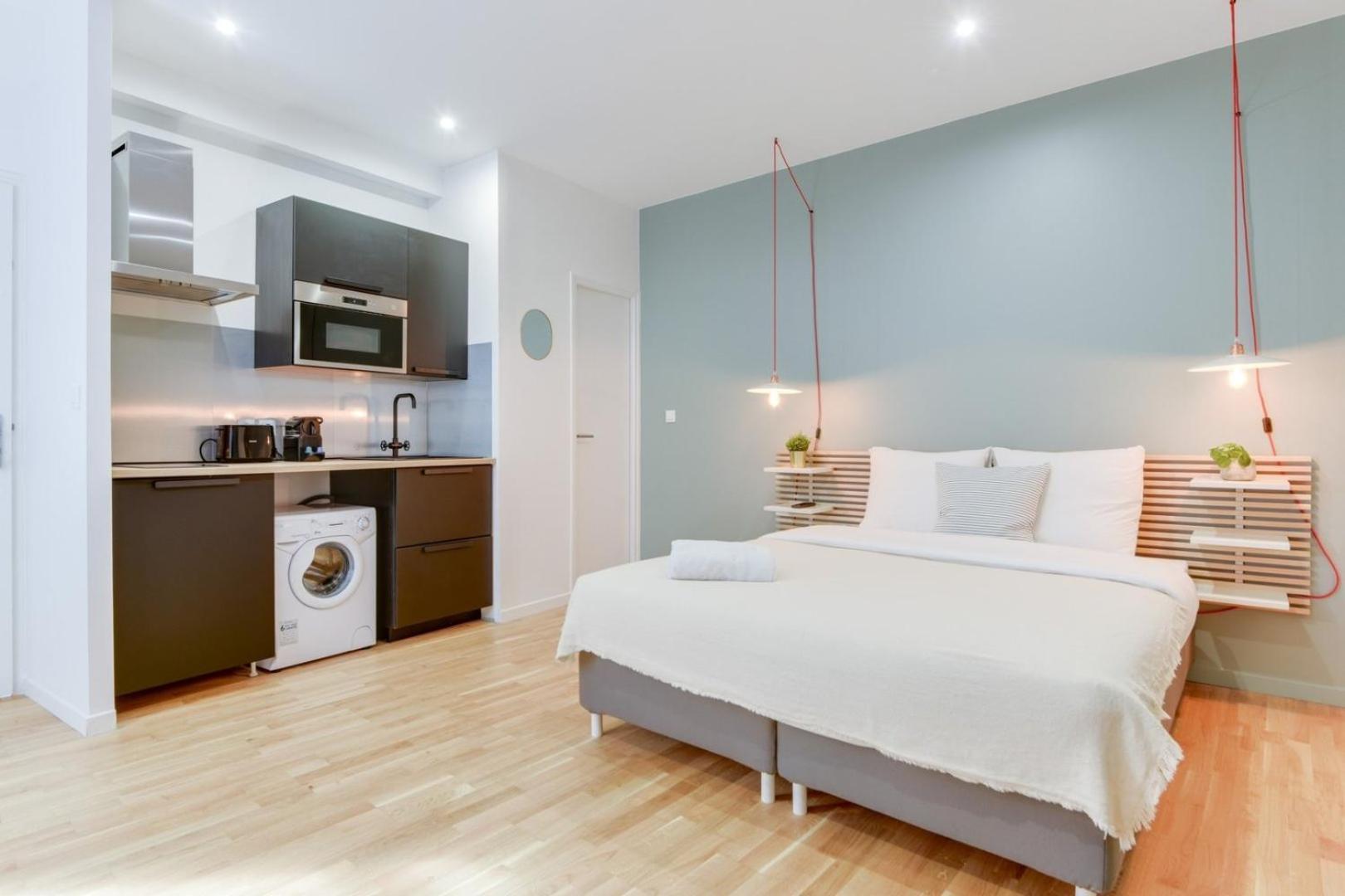 Apartment Near Train Station *