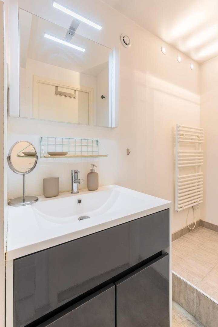 Spacious W Private Parking In Old Lille