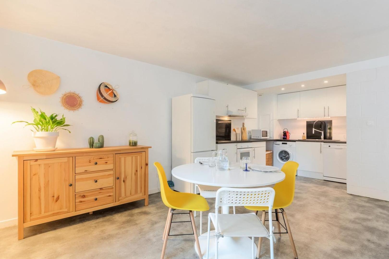 Spacious W Private Parking In Old *