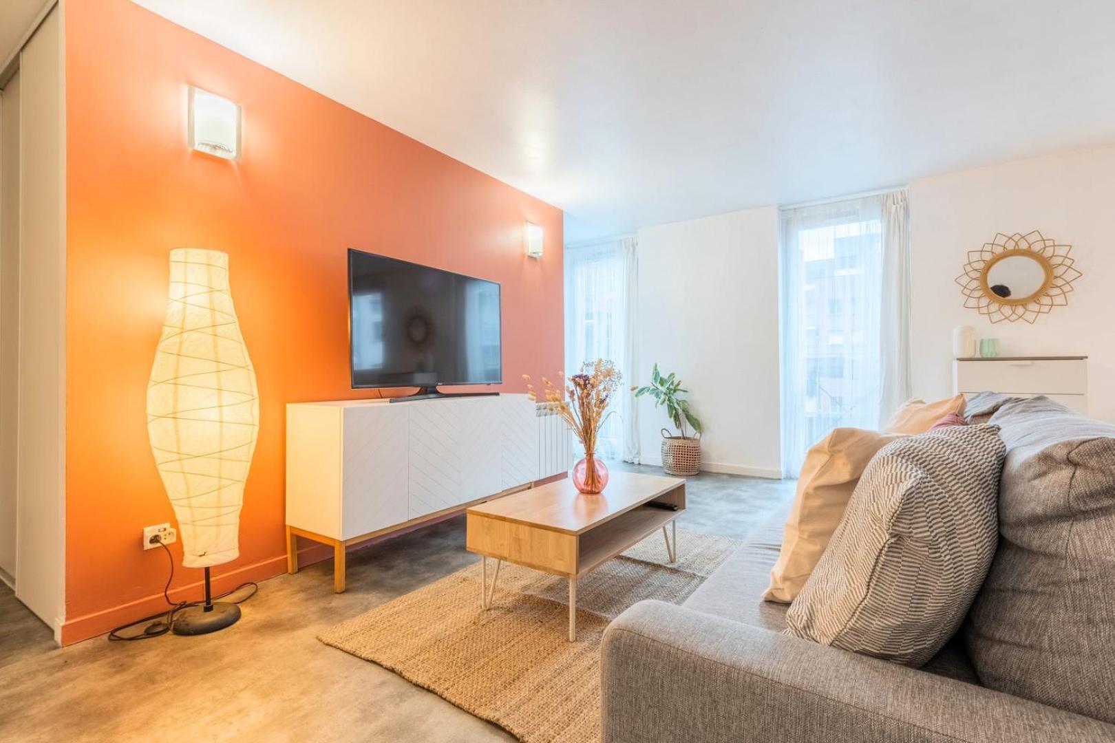 Spacious W Private Parking In Old *