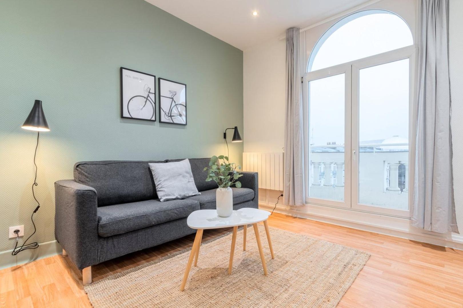 Apartment For 4 In Front Of Flandres Station *