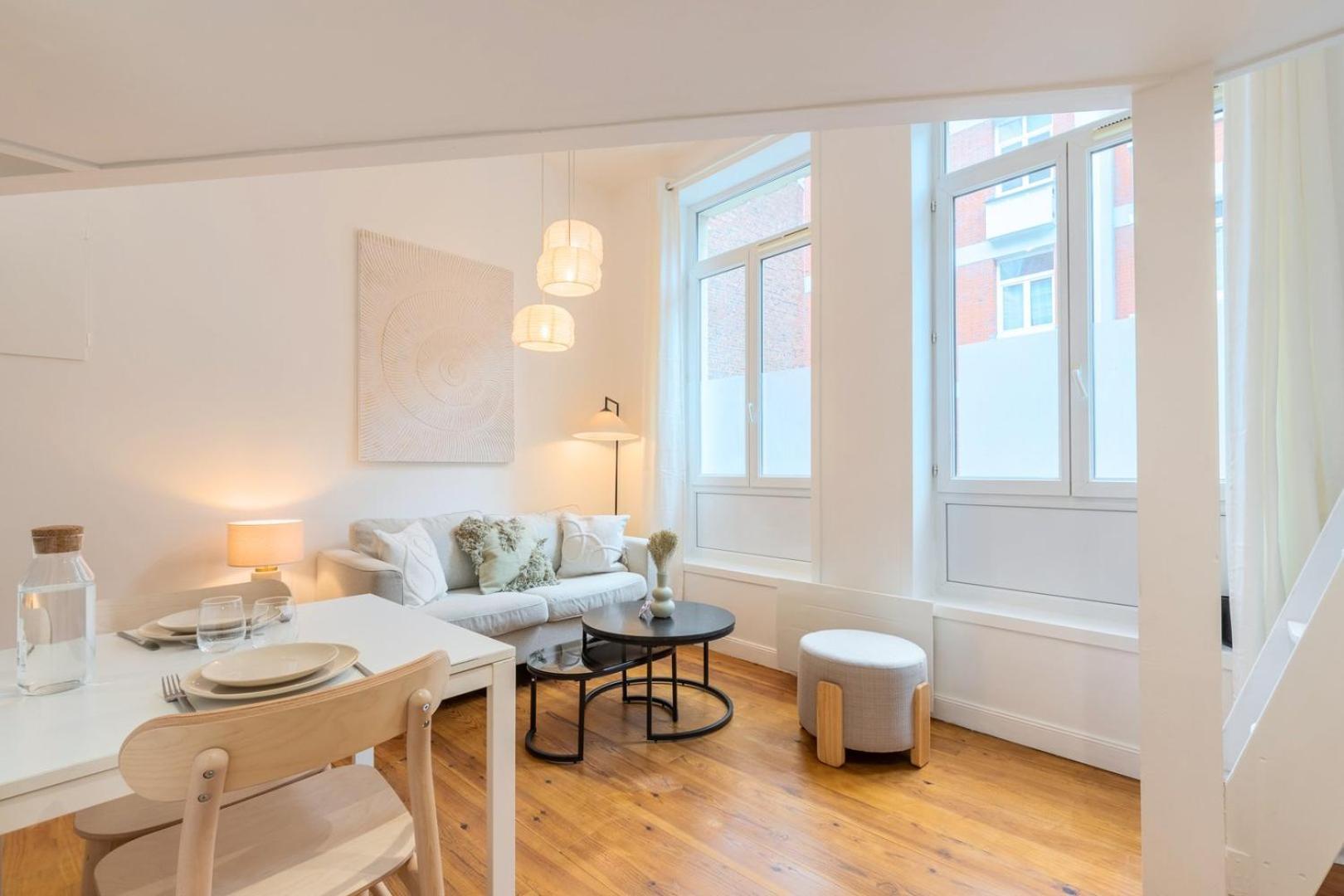 Charming Renovated And Bright In The Center Apartment *