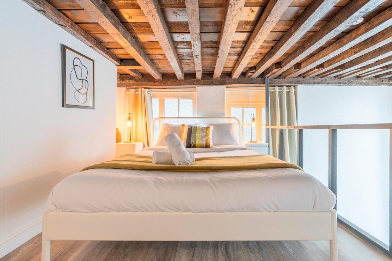 Apartment Atypical Triplex Near Grand Place With Terrace *