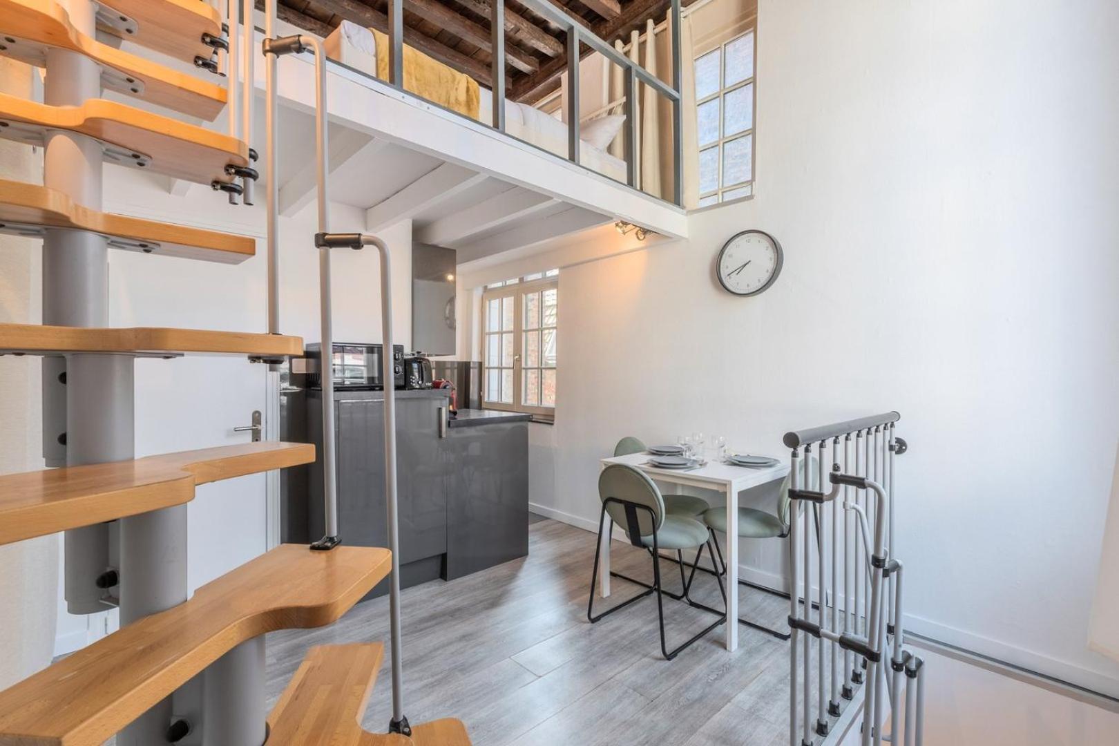 Apartment Atypical Triplex Near Grand Place With Terrace
