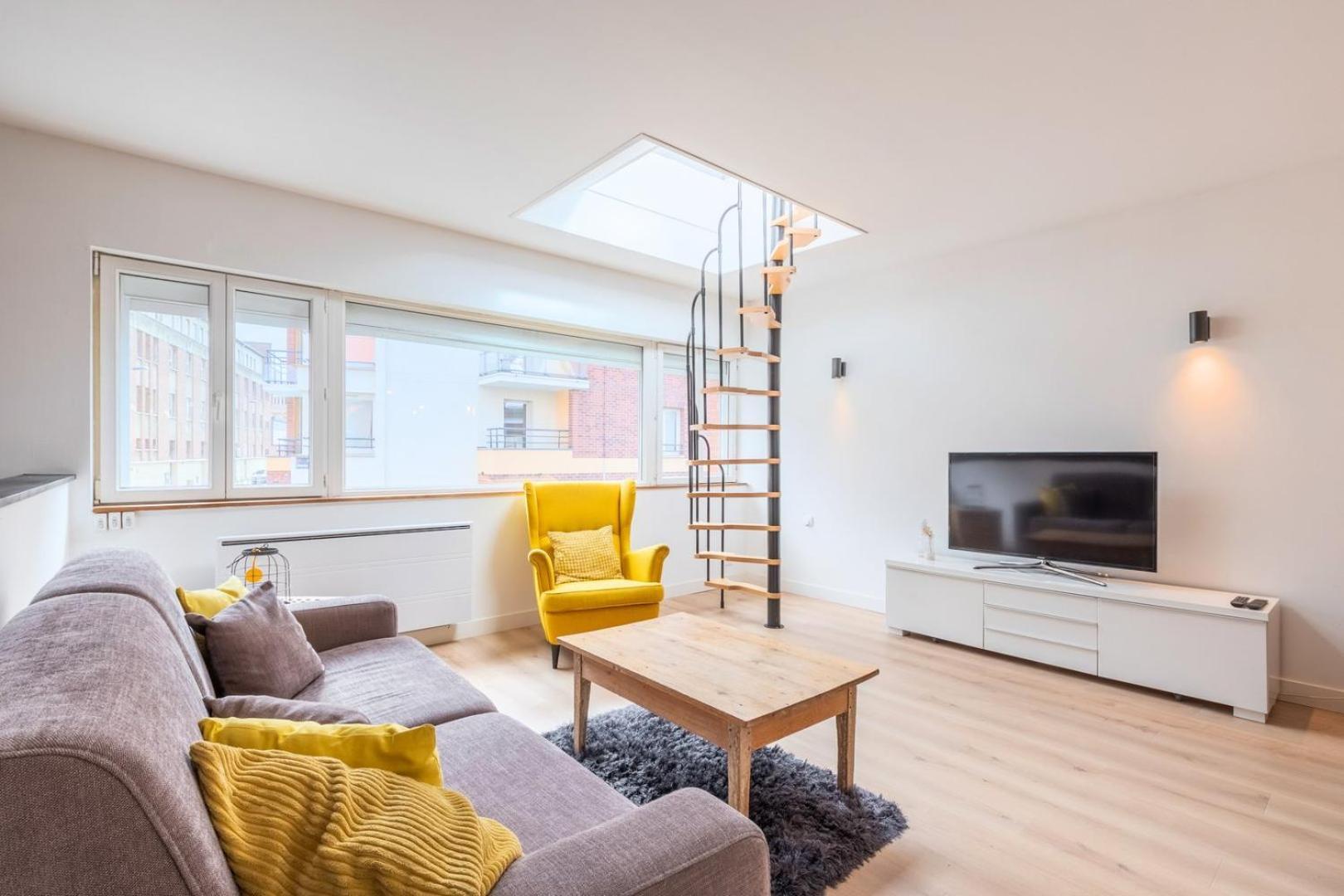Lumineux Avec Rooftop Et Garage Prive. *