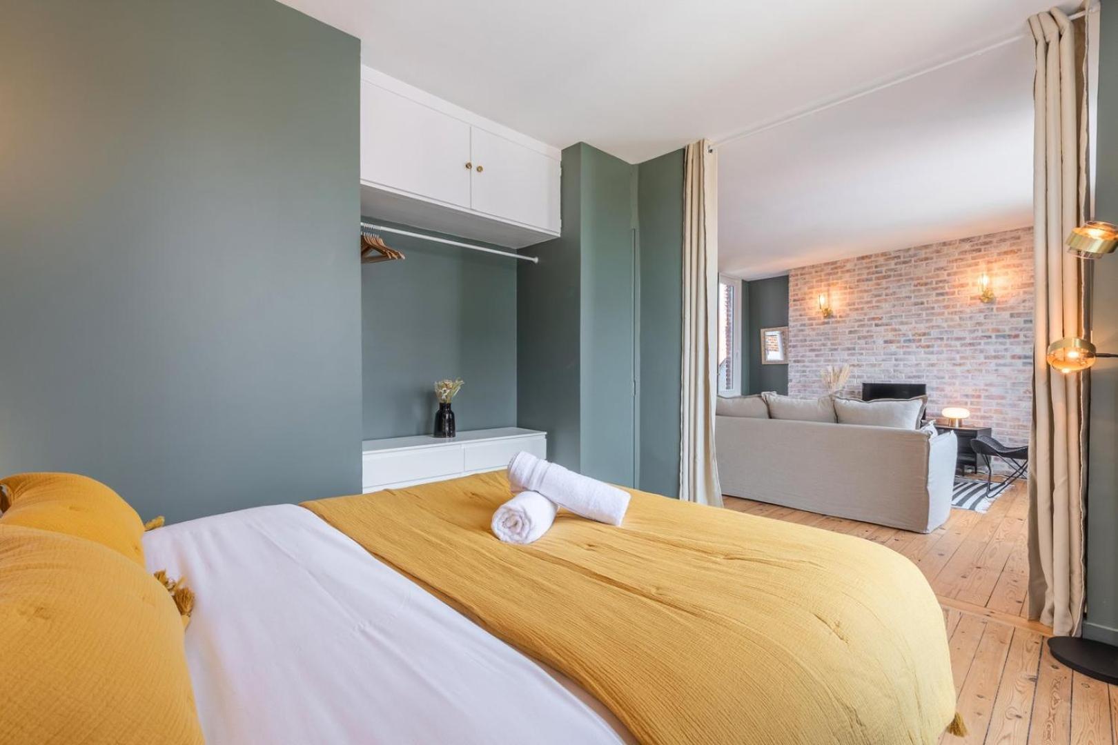 Charming 2 Bedroom - Old
