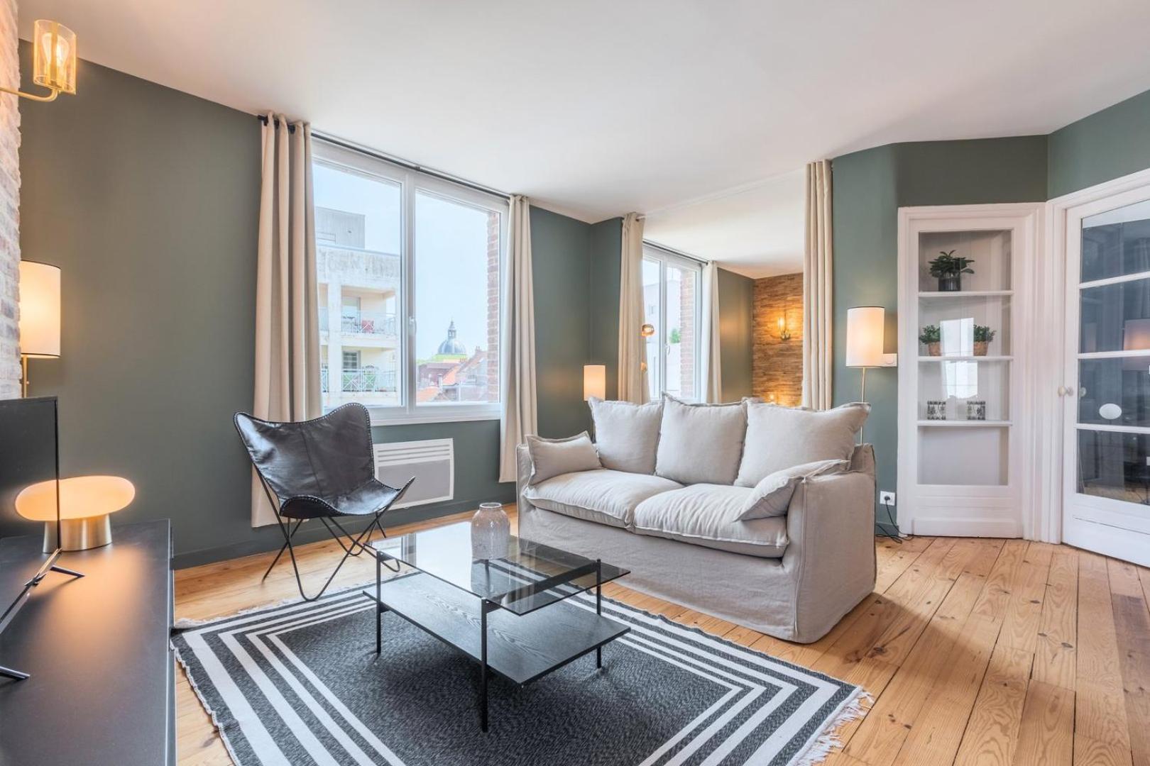 Charming 2 Bedroom - Old * Rijsel