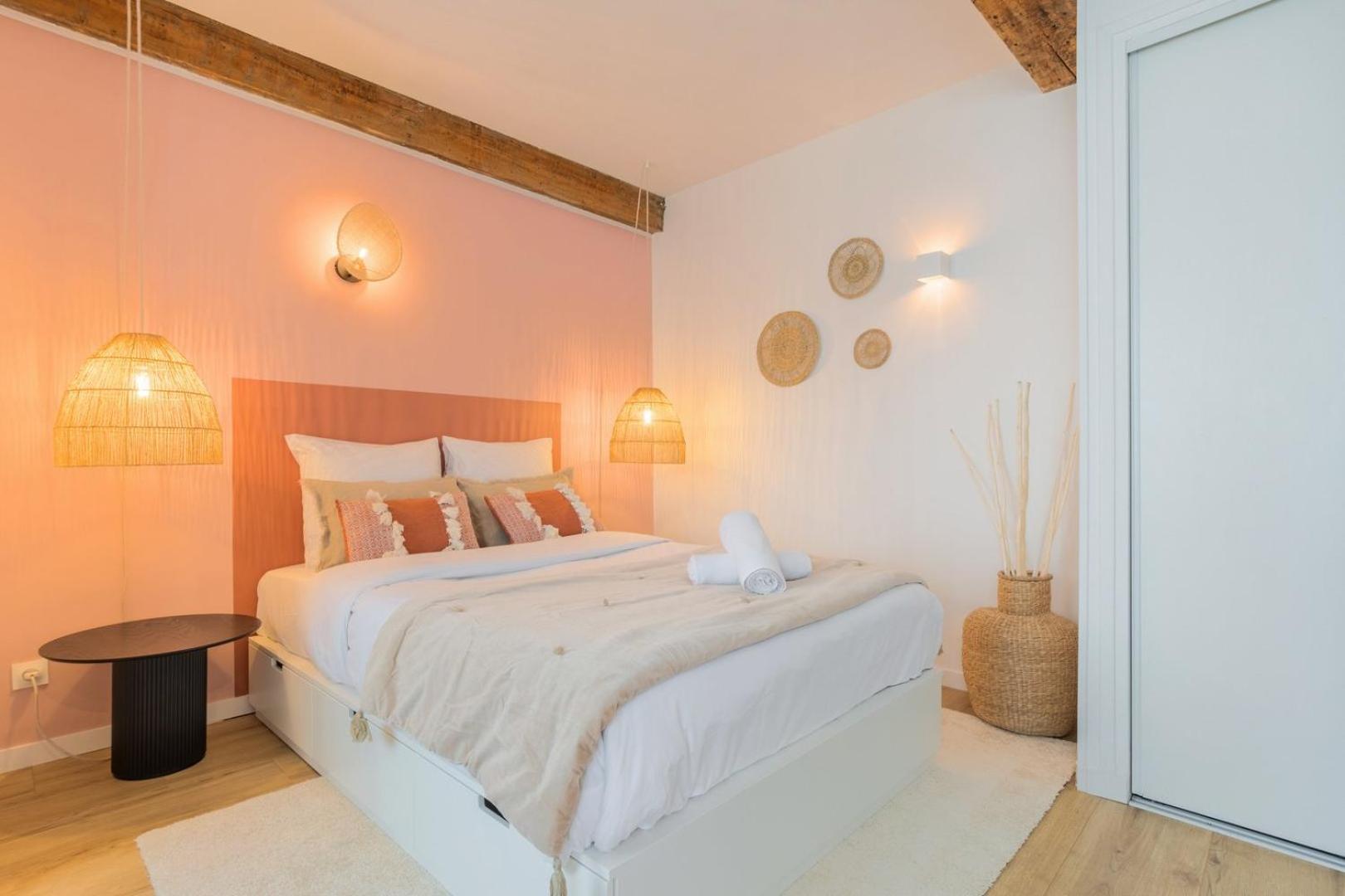 Old - Functional At The Quai Du Wault Apartment