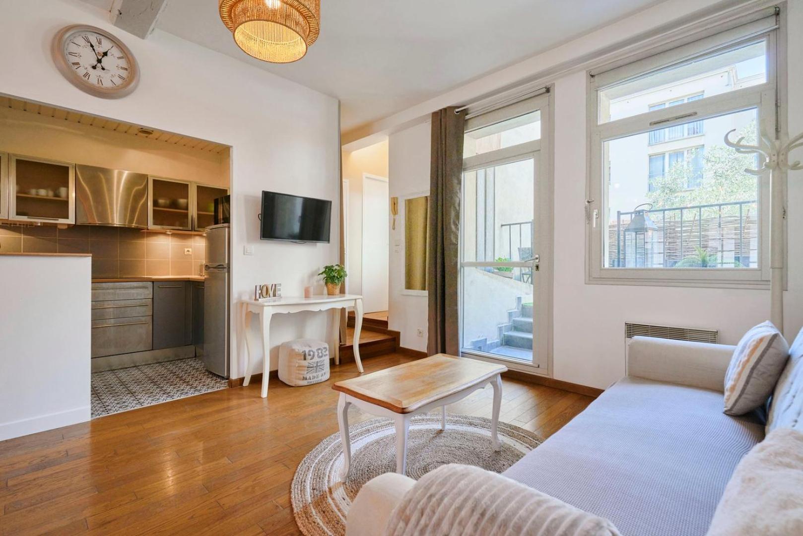 Charming 2 Bedroom With Terrace Lille